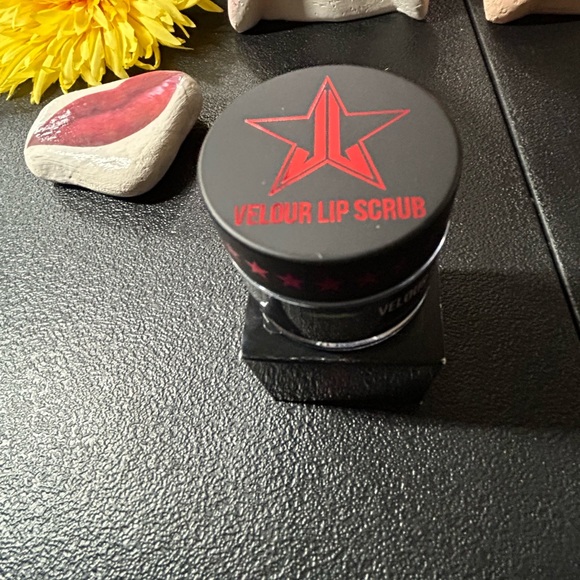 Jeffree Star ⭐️ Velour Lip Scrub NEW - Picture 3 of 11